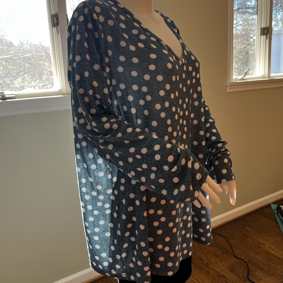 LANE BRYANT top - Picture 4 of 5